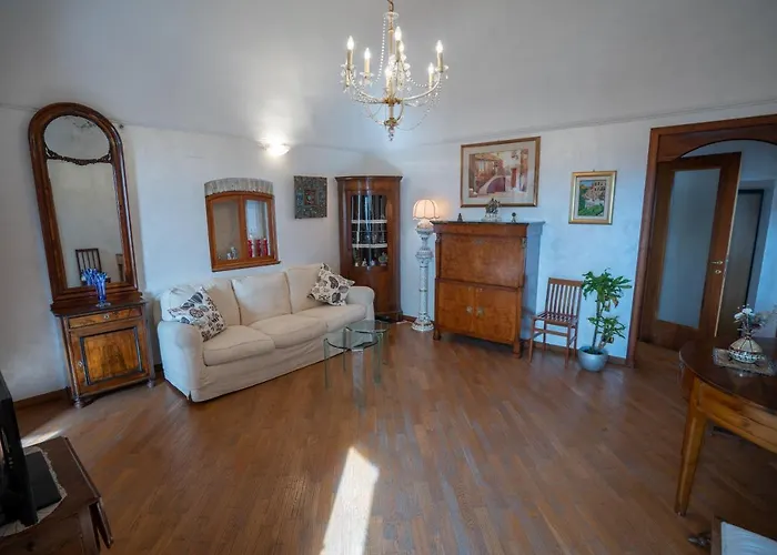 La Loggia Della Gatta